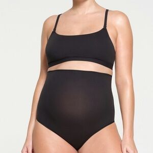 Skims Fits Everybody MATERNITY HIGH-WAISTED BRIEF